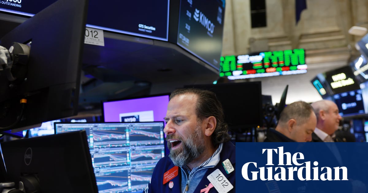 AI bubble fears return as Wall Street falls back from short-lived rally