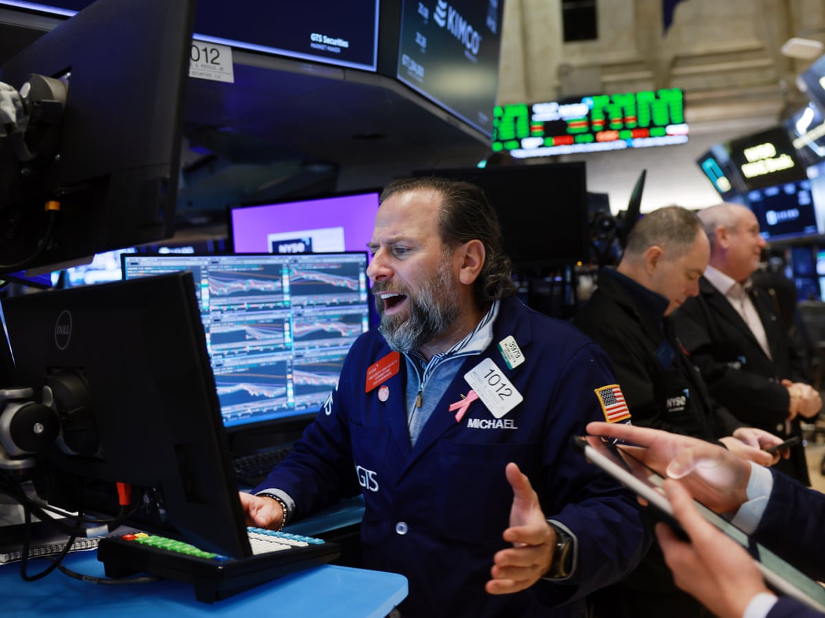 AI bubble fears return as Wall Street falls back from short-lived rally | Stock markets | The Guardian