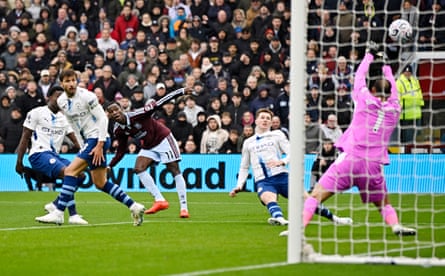 Nicolas Jackson scores Aston VillaâÂÂs first goal past Gianluigi Donnarumma