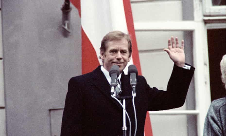 Newly elected Czechoslovak President Vaclav Havel on the presidential palace balcony in Prague, 29 December 1989.