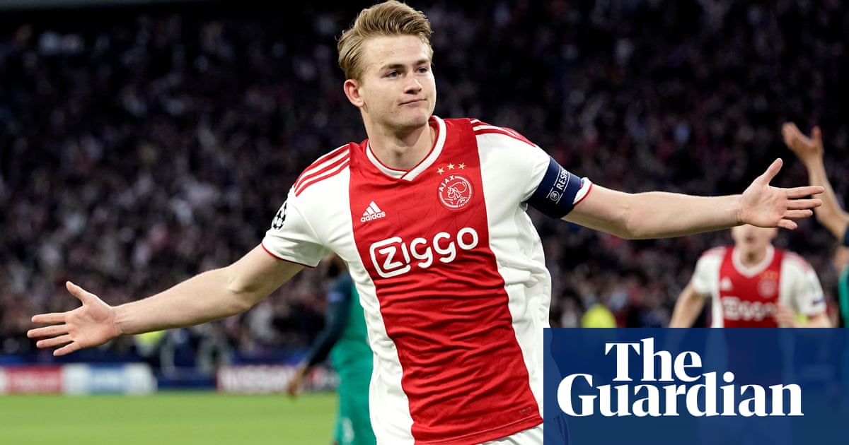 Matthijs de Ligt considers options after £340,000-a-week offer from PSG