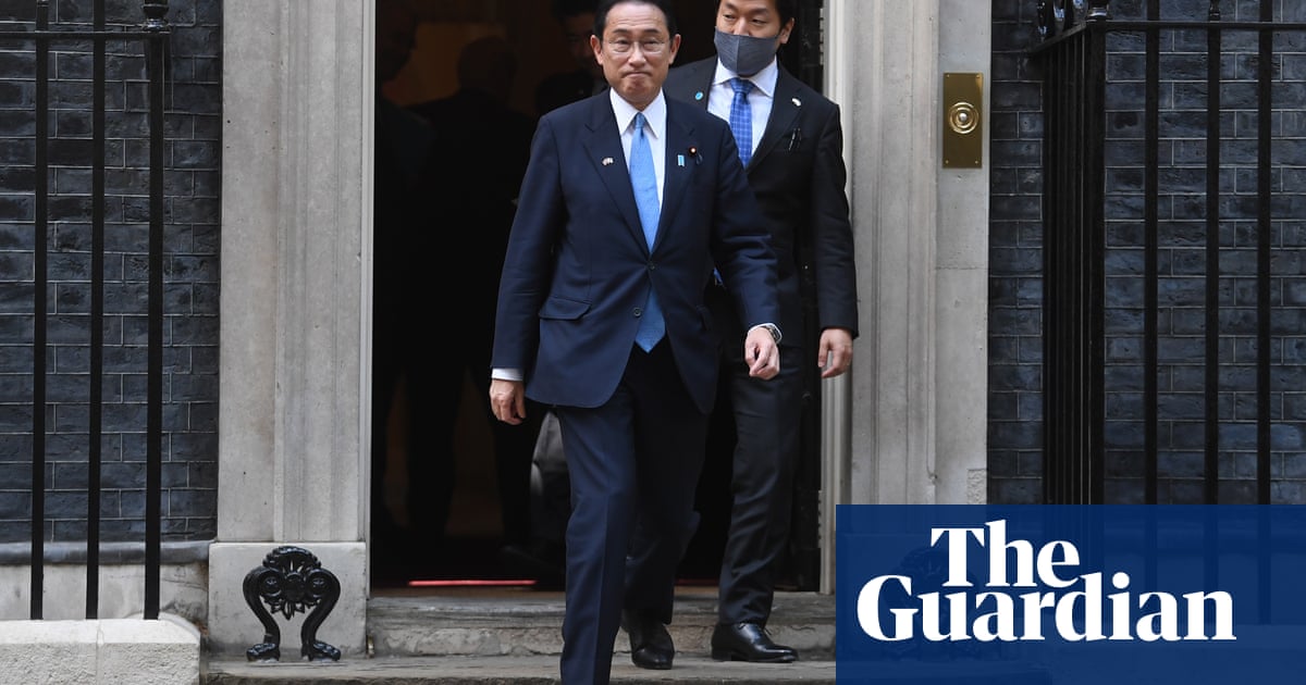 Japanese premier warns of Ukraine-style invasion by ‘autocratic powers’ 1 4016