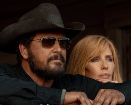 Rip Wheeler (Cole Hauser) and Beth Dutton (Kelly Reilly) in Dutton Ranch.