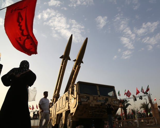 Panas Lagi! Iran Tembakkan Rudal Balistik ke Pangkalan Militer AS di Timteng