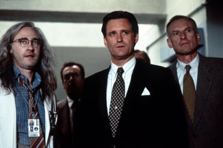 Bill Pulman, centre, as President Whitmore in Independence Day