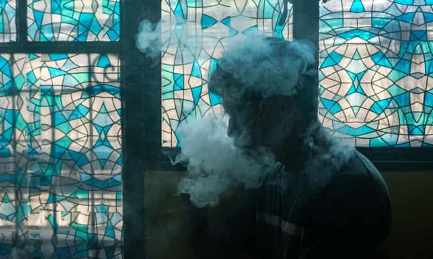 Nicotine found in e-cigarettes Nicotine found in e-cigarettes