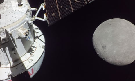 the far side of the moon visible beyond the orion spacecraft, 21 november