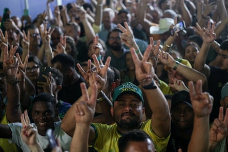 Flavio Bolsonaro supporters