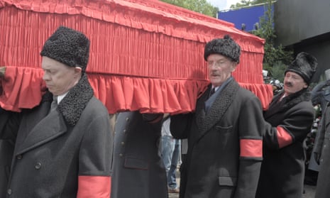 steve buscemi michael palin and paul whitehouse as pallbearers in the death of stalin
