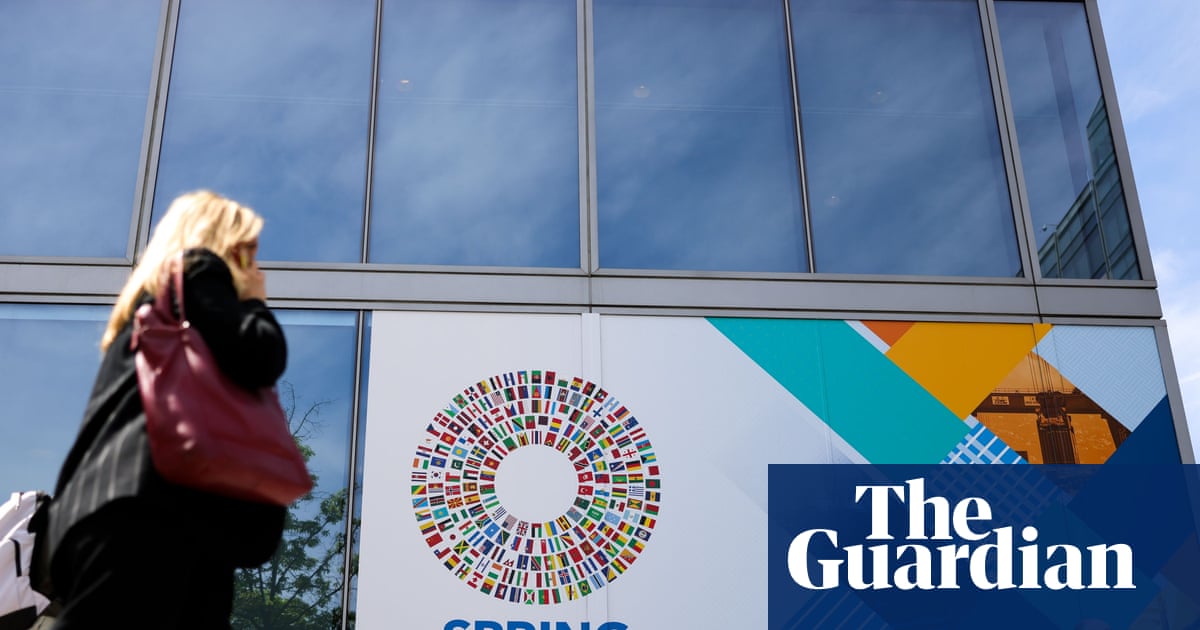 “إنها منطقة شفق”: حرب إيران تلقي بظلالها العميقة على اجتماع صندوق النقد الدولي في واشنطن