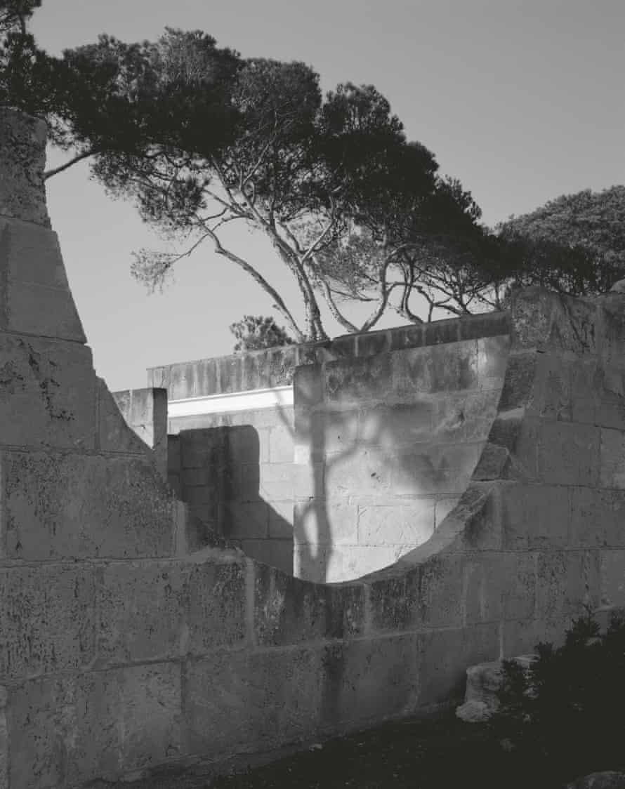 Hélène Binet's image of Jørn Utzon's house Can Lis, Mallorca, 2019.