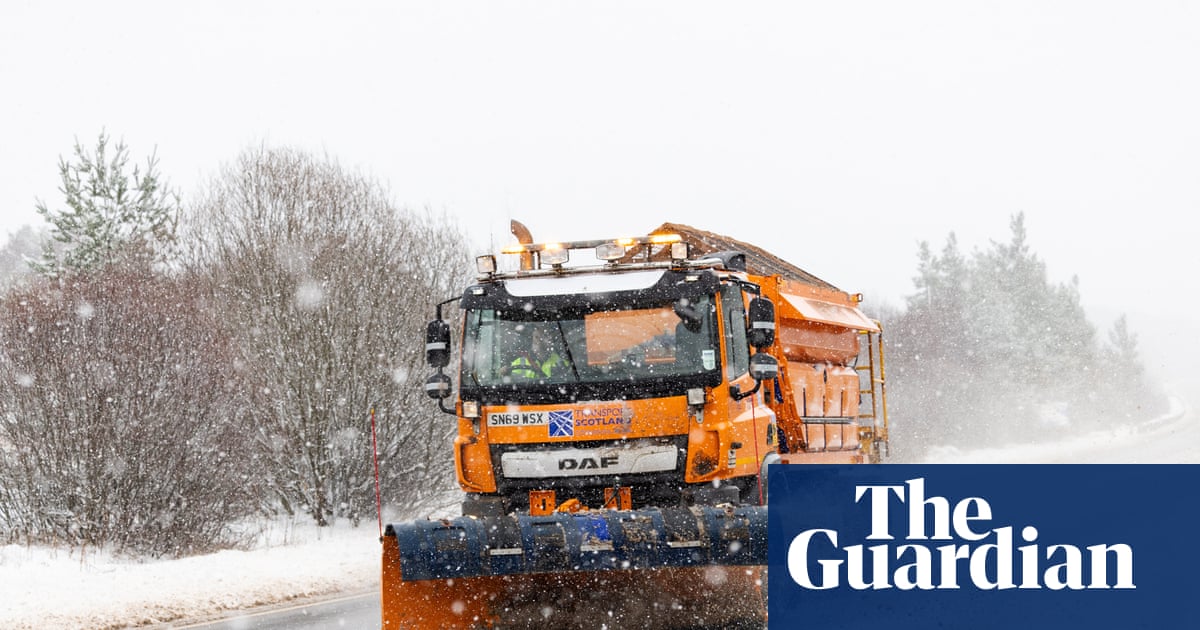 Snow forecast hits Scottish schools and cold health alerts in place for England
