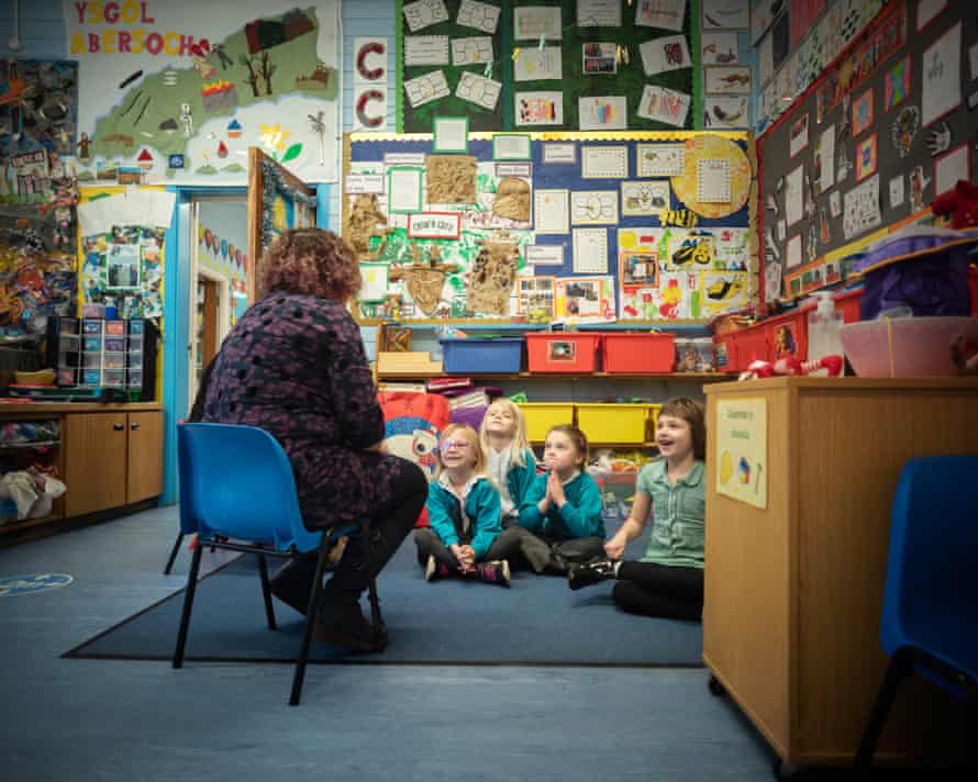 Headteacher Linda Jones with pupils in the classroom.