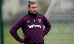 Andy Carroll did not hide his feelings after not being part of David Moyes’s triple substitution during West Ham’s 4-1 defeat to Manchester City on Sunday