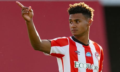 Aston Villa sign Ollie Watkins from Brentford for club-record £28m fee