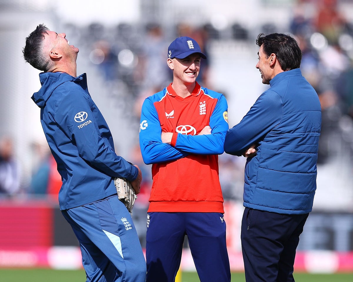 England’s white-ball mentor, Kevin Pietersen, the white-ball captain, Harry Brook, and the Test head coach, Stephen Fleming, share a joke on the outfield at Old Trafford before England’s third T20 against Sri Lanka