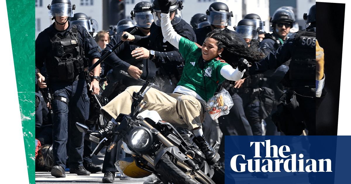 Protests in LA, an entangled whale and a fairground ride: photos of the day Monday