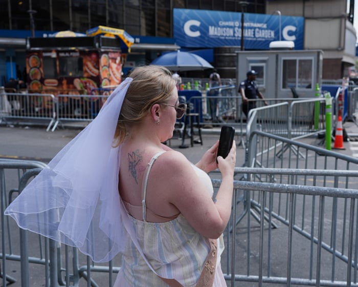 Taylor Swift fans brave the New York heat to be (at least somewhat) near wedding to Travis Kelce
