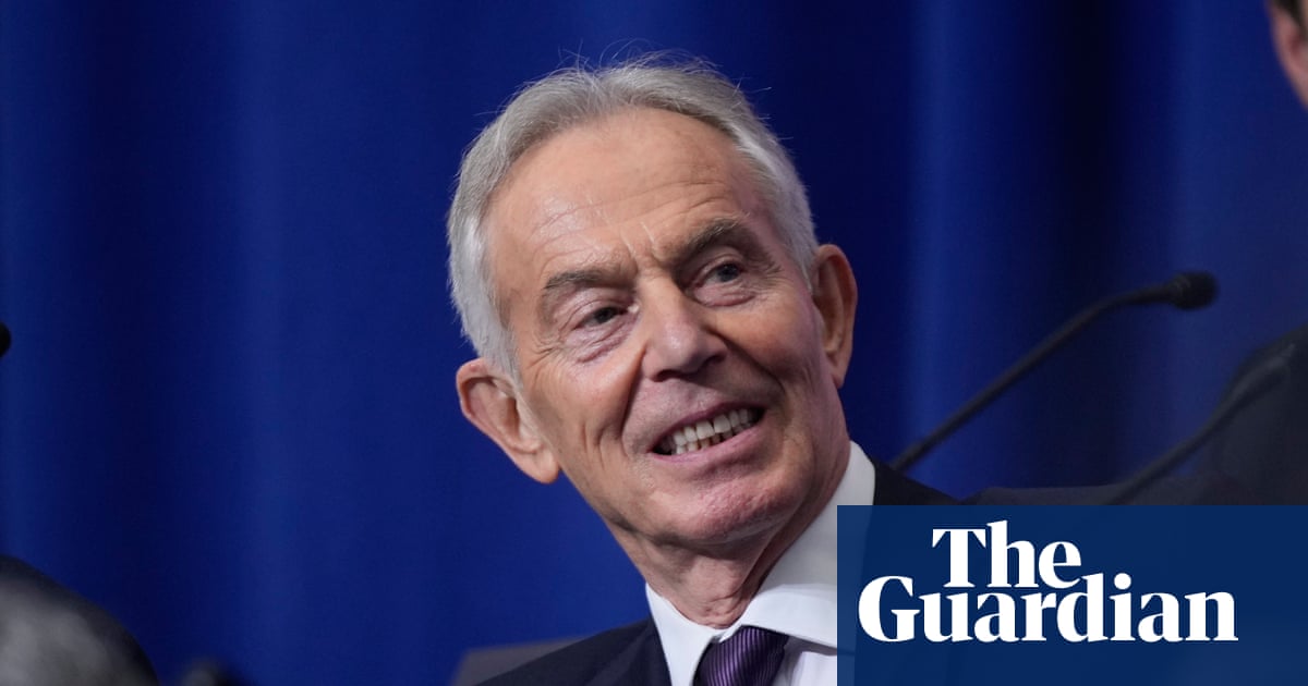 Tony Blair tells Starmer and rivals: abandon net zero and move closer to Trump