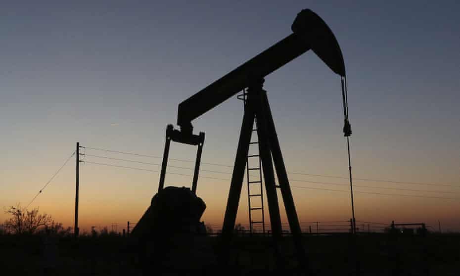 Oil derrick