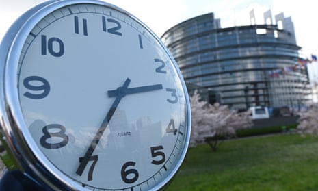 When do Ukraine and other countries change their clocks?