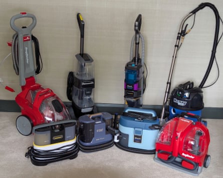 Andy Shaw testing carpet cleaners: carpet cleaner group