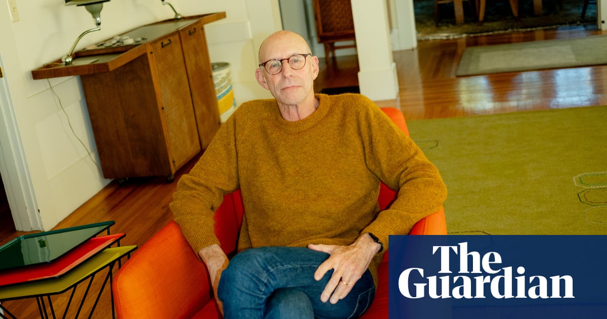 A World Appears by Michael Pollan review – a kaleidoscopic exploration of consciousness