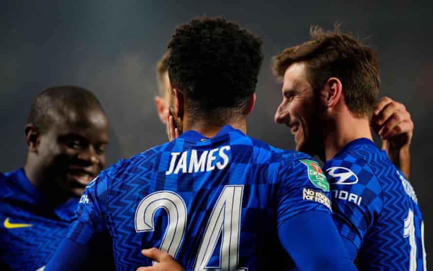 N’Golo Kanté runs to celebrate with his teammates after the own goal scored by Brentford's Pontus Jansson