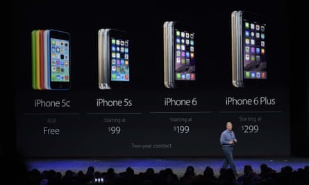 Apple vice president Phil Schiller introducing the iPhone 6 and 6 Plus