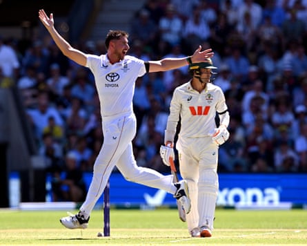 Josh Tongue appeals for a decision against the Australia batter Alex Carey.