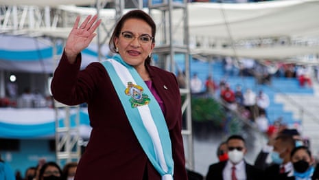 Xiomara Castro sworn in as Honduras' first female president – video