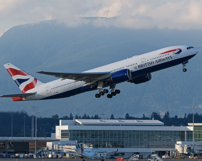 London to Chicago BA flight declares emergency after dropping 28,000 feet