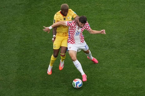 Kwasi Sibo battles with Croatia's Petar Sucic.