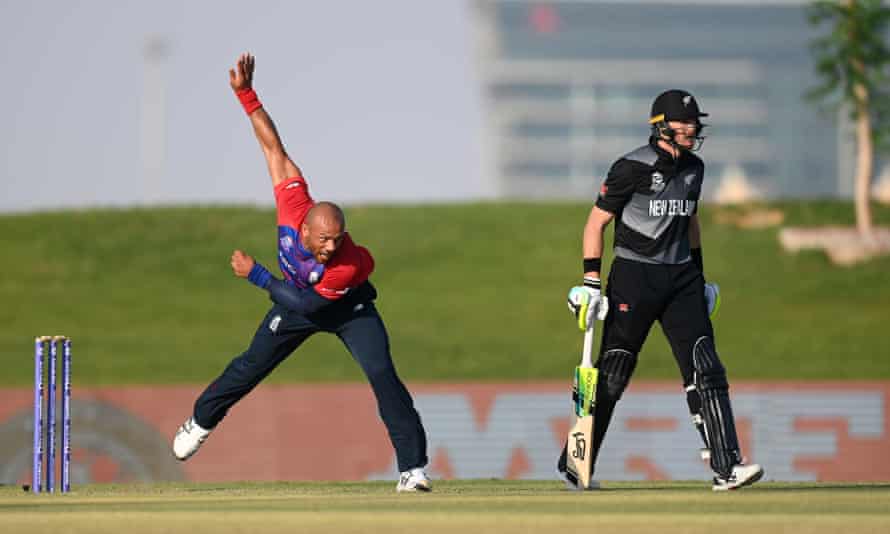 Tymal Mills bowls on his return to the England side