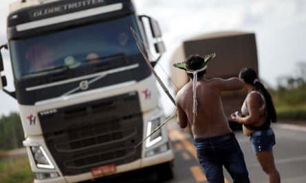 Members of the indigenous Nambikwara community block the BR-364 highway near Campo Novo do Parecis.
