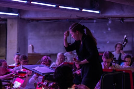 Emilia Hoving conducts the Philharmonia Orchestra in Holst’s the Planets at Bold Tendencies.
