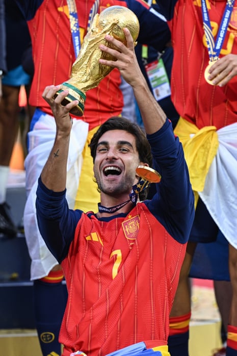 EFLs big kick-off; Romero joins Atlético; transfer updates and more – matchday live