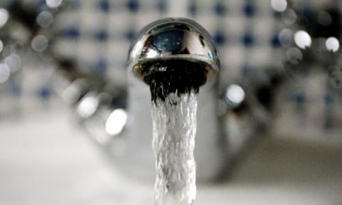 Chicago Residents Take Action To Be Rid Of Lead Pipes As Fear Of Toxic Water Grows Us News The Guardian