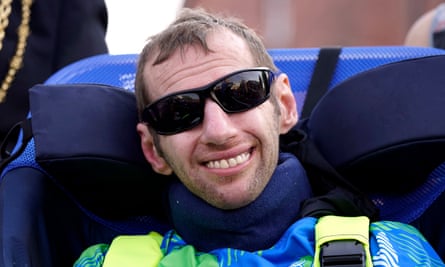 Rob Burrow at the Leeds Marathon in 2023