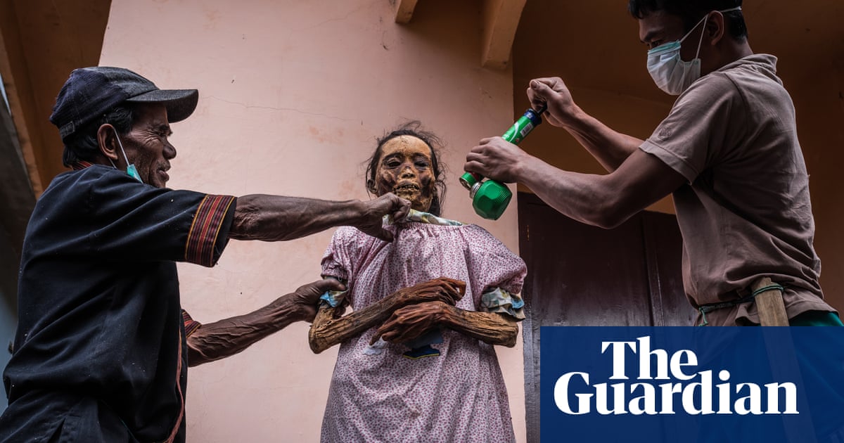 Cleaning The Dead The Afterlife Rituals Of The Torajan People
