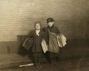 1:00 A.M. Sunday, Nov 24, 1912, and still selling.