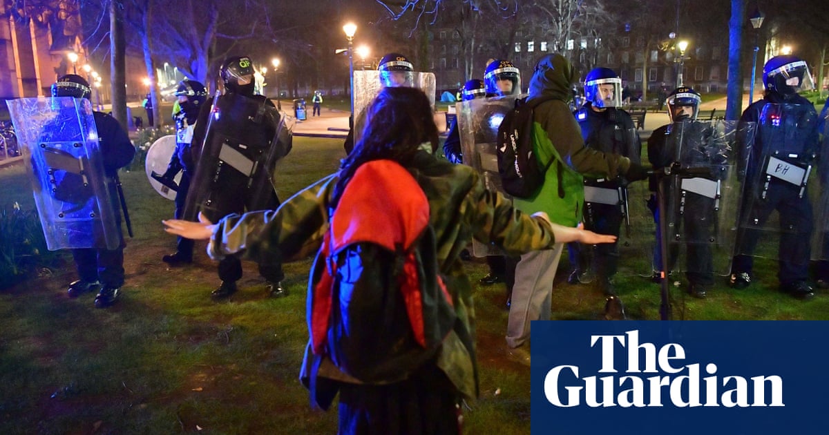 Latest Bristol policing protest culminates in 14 arrests