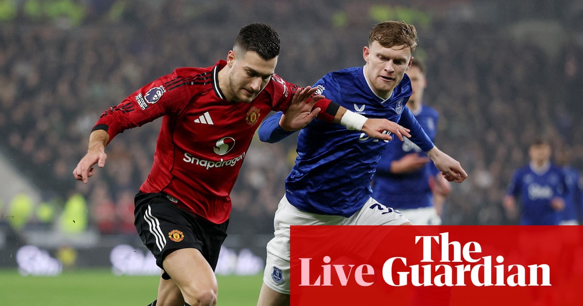 Everton v Manchester United: Premier League – live