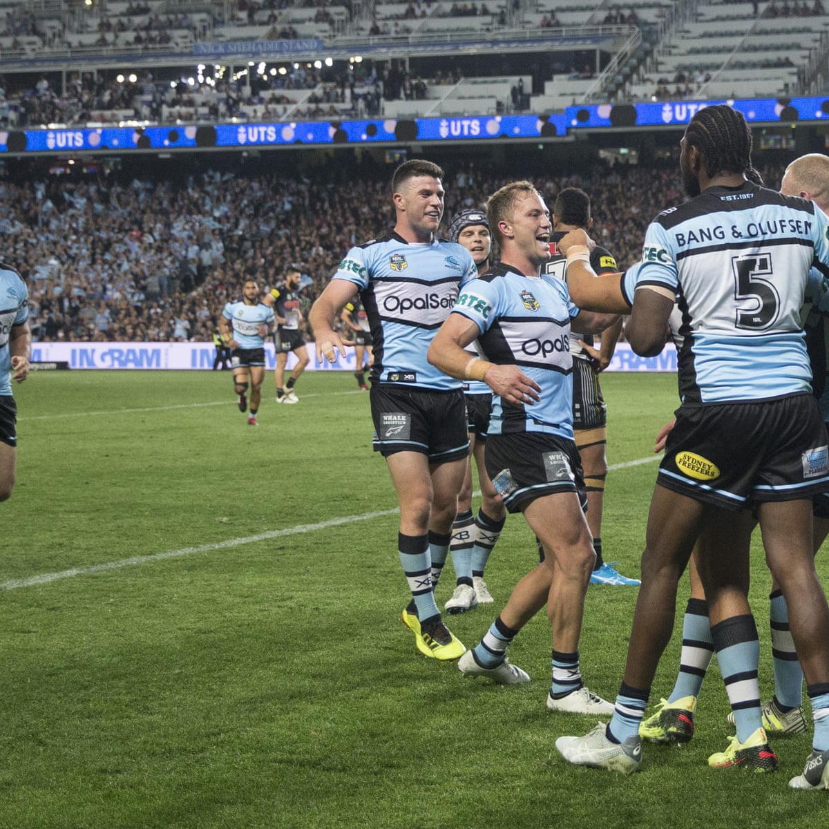 Sharks Hold Off Panthers Fightback To Stay Alive In Nrl