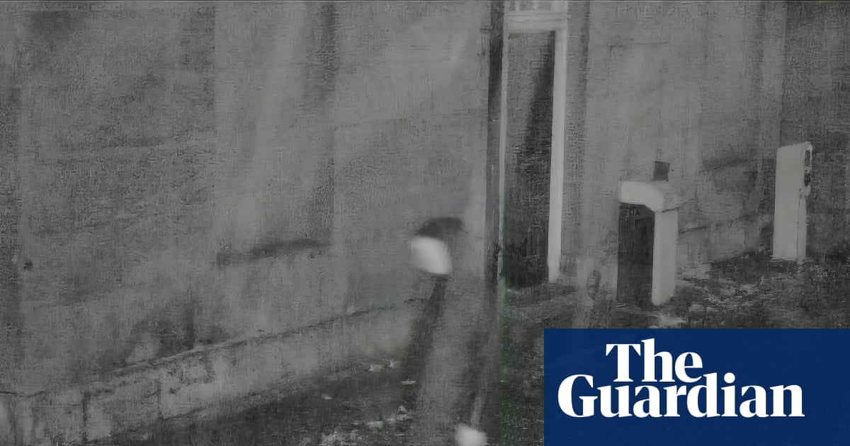 Faceless figures and mysterious music: ghost stories from English Heritage ...