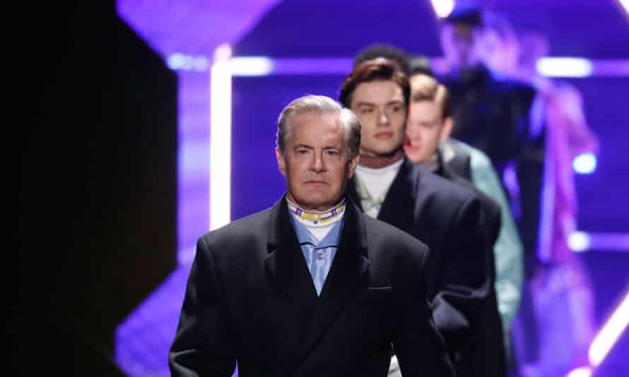 Kyle MacLachlan leads an all-star lineup on the catwalk.