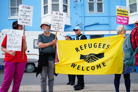 And a rival group of prosterers in Portland, opposed to the use of the barge, but in favour of welcoming refugees.