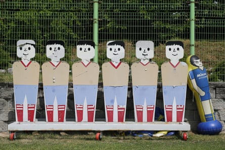 Free-kick mannequins