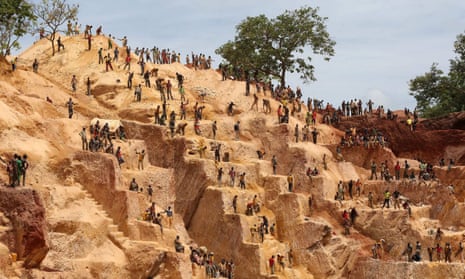 Workers at a gold mine in Central African Republic