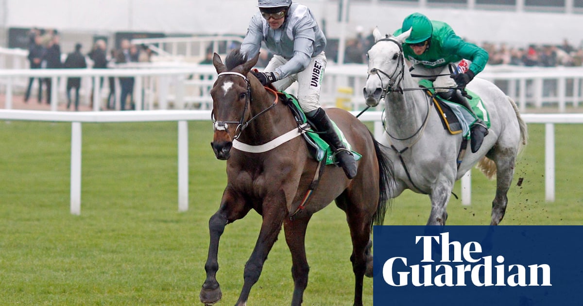 Aggrieved Twiston-Davies puts Bristol De Mai firmly on course for Gold Cup